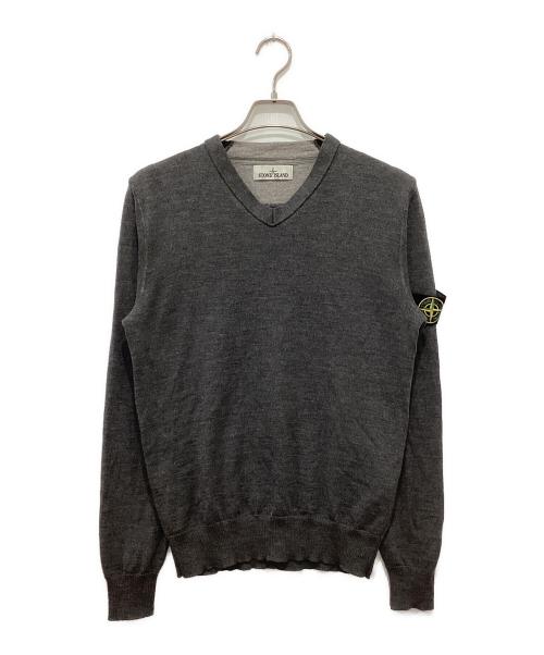 STONE ISLAND（ストーンアイランド）STONE ISLAND (ストーンアイランド) Vネックニット グレー サイズ:Lの古着・服飾アイテム