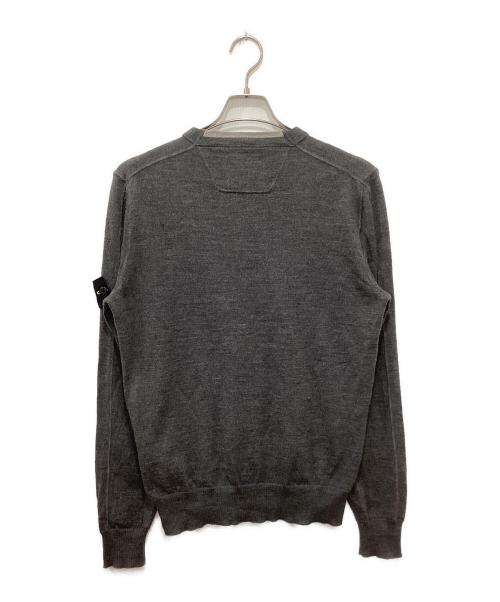 STONE ISLAND（ストーンアイランド）STONE ISLAND (ストーンアイランド) Vネックニット グレー サイズ:Lの古着・服飾アイテム