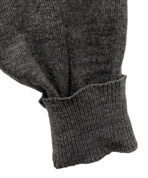 STONE ISLAND（ストーンアイランド）STONE ISLAND (ストーンアイランド) Vネックニット グレー サイズ:Lの古着・服飾アイテム