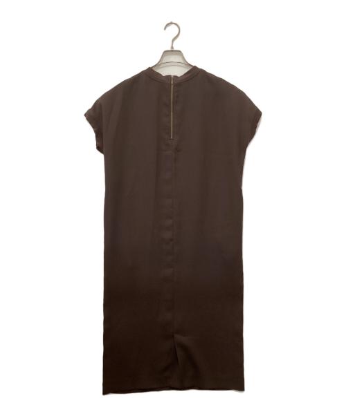 icB（アイシービー）icB (アイシービー) FluidBackSatin ワンピース ブラウン サイズ:２の古着・服飾アイテム