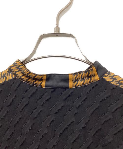 ear PAPILLONNER（イアパピヨネ）ear PAPILLONNER (イアパピヨネ) スカーフ風プリーツワンピース ブラック サイズ:FREEの古着・服飾アイテム