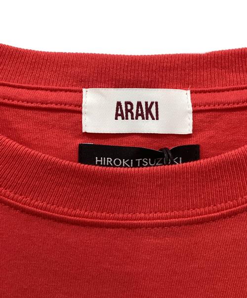 Araki（アラキ）Araki (アラキ) HIROKI TSUZUKI (ヒロキツズキ) BABY TEE レッド サイズ:1の古着・服飾アイテム