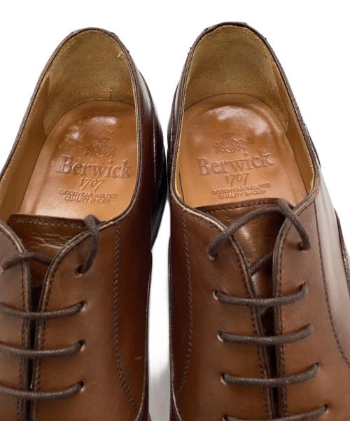 berwick（バーウィック）berwick (バーウィック) ストレートチップシューズ ベージュ サイズ:8 1/2の古着・服飾アイテム