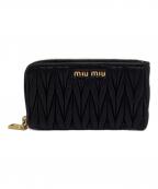 MIU MIUミュウミュウ）の古着「マテラッセL字ファスナーコインケース」｜ブラック