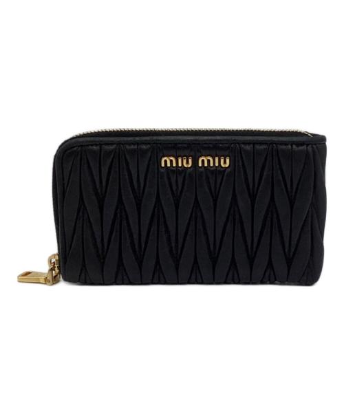 MIU MIU（ミュウミュウ）MIU MIU (ミュウミュウ) マテラッセL字ファスナーコインケース ブラックの古着・服飾アイテム