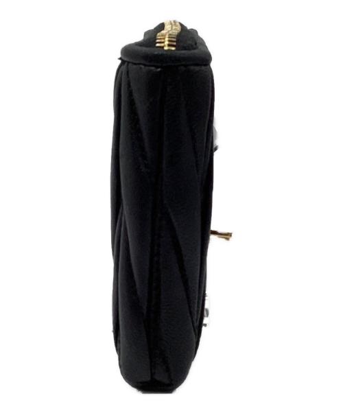 MIU MIU（ミュウミュウ）MIU MIU (ミュウミュウ) マテラッセL字ファスナーコインケース ブラックの古着・服飾アイテム