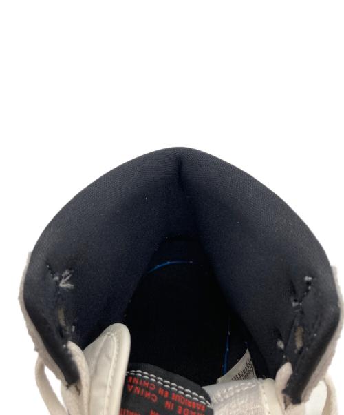 NIKE（ナイキ）NIKE (ナイキ) ローカットスニーカー/ナイキ エアジョーダン1 レトロ ハイ OG ホワイト×グレー サイズ:26.5cmの古着・服飾アイテム