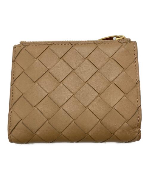 BOTTEGA VENETA（ボッテガベネタ）BOTTEGA VENETA (ボッテガベネタ) NAPPA イントレチャート二つ折り財布 ベージュの古着・服飾アイテム