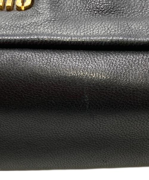 MIU MIU（ミュウミュウ）MIU MIU (ミュウミュウ) レザーショルダーバッグ ブラックの古着・服飾アイテム