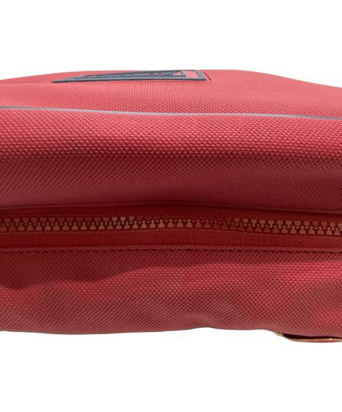 LACOSTE（ラコステ）LACOSTE (ラコステ) メッセンジャーバッグ レッドの古着・服飾アイテム