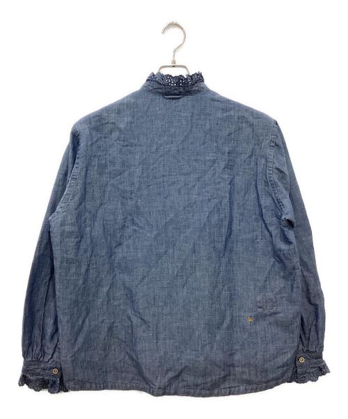 45R（フォーティファイブ・アール）45R (フォーティファイブ・アール) 綿麻瑠璃ダンガリーのカットワークフリルシャツ（重） インディゴ サイズ:3の古着・服飾アイテム