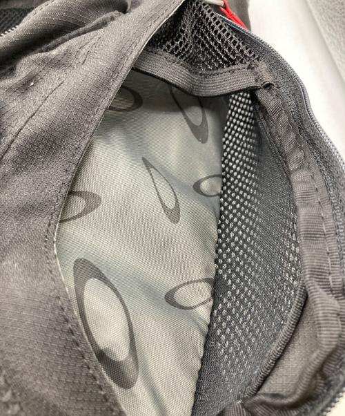 OAKLEY（オークリー）OAKLEY (オークリー) リュック ブラックの古着・服飾アイテム