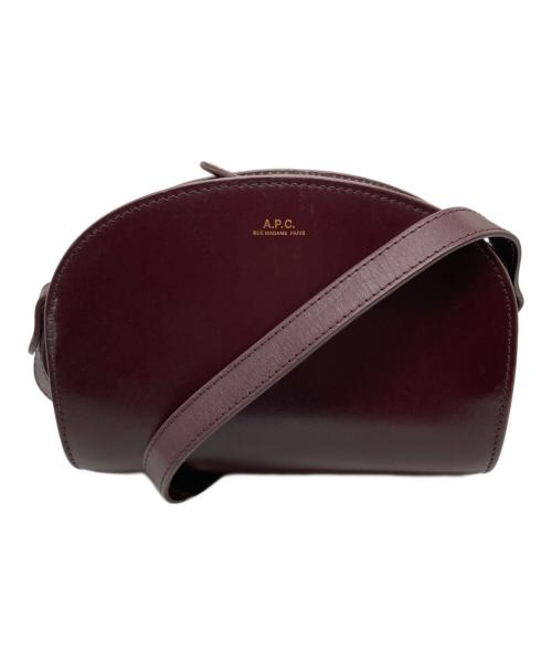 A.P.C.（アーペーセー）A.P.C. (アーペーセー) ハーフムーンショルダーバッグ ワインレッドの古着・服飾アイテム