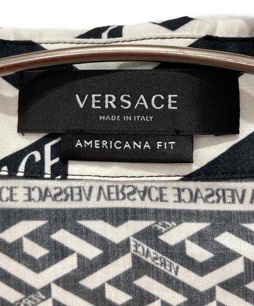 VERSACE（ヴェルサーチェ）VERSACE (ヴェルサーチェ) GRECA S/S Shirt ホワイト×ネイビー サイズ:50の古着・服飾アイテム