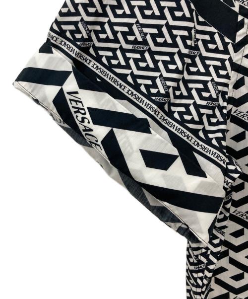 VERSACE（ヴェルサーチェ）VERSACE (ヴェルサーチェ) GRECA S/S Shirt ホワイト×ネイビー サイズ:50の古着・服飾アイテム