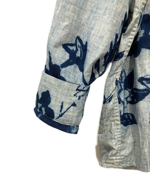 45R（フォーティファイブ・アール）45R (フォーティファイブ・アール) アネモネバードプリントのレイレイシャツ MEN ブルー サイズ:4の古着・服飾アイテム