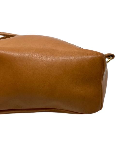 IL BISONTE（イル ビゾンテ）IL BISONTE (イル ビゾンテ) クロスボディーバッグ ベージュの古着・服飾アイテム