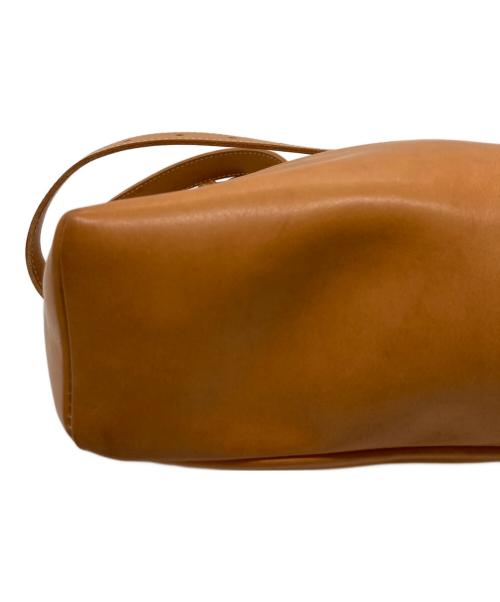 IL BISONTE（イル ビゾンテ）IL BISONTE (イル ビゾンテ) クロスボディーバッグ ベージュの古着・服飾アイテム