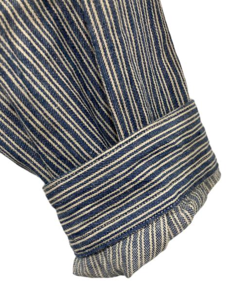 45R（フォーティファイブ・アール）45R (フォーティファイブ・アール) インドカディシャツデニムのタックブラウス ベージュ×ブルー サイズ:2の古着・服飾アイテム