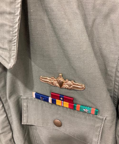 U'S NAVY（ユーエスネイビー）U'S NAVY (ユーエスネイビー) A-2ステンシルデッキジャケット オリーブ サイズ:Lの古着・服飾アイテム