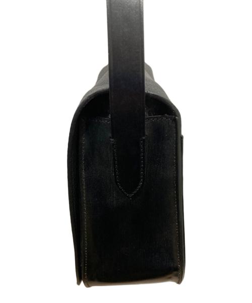 MARGARET HOWELL（マーガレットハウエル）MARGARET HOWELL (マーガレットハウエル) BRIDLE LEATHER SHOULDER BAG ブラックの古着・服飾アイテム