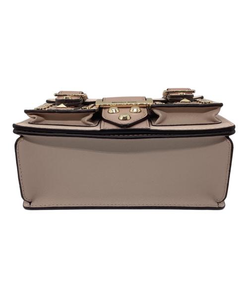 MICHAEL KORS（マイケル・コース）MICHAEL KORS (マイケル・コース) スタッズチェーンショルダーバッグ ピンクの古着・服飾アイテム