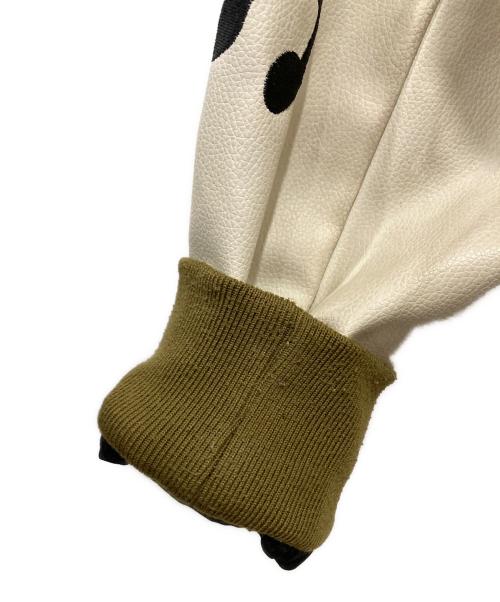 HARSH AND CRUEL（ハーシュアンドクルーエル）HARSH AND CRUEL (ハーシュアンドクルーエル) スタジャン カーキ サイズ:Mの古着・服飾アイテム