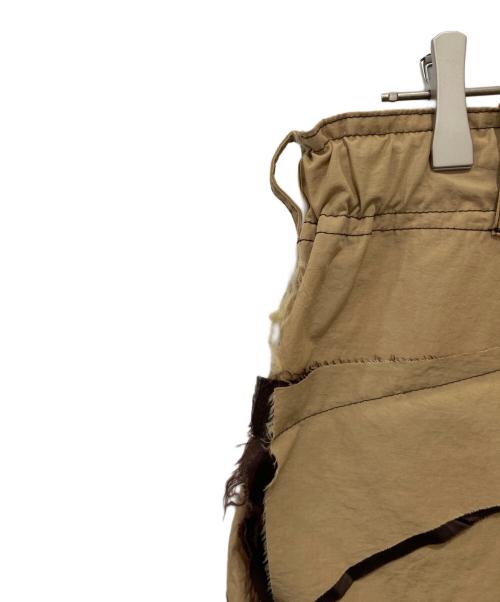 sulvam（サルバム）sulvam (サルバム) ナイロンデザインパンツ ベージュ サイズ:Mの古着・服飾アイテム