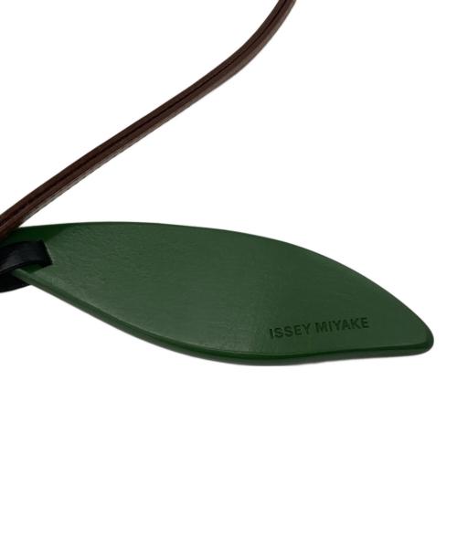 ISSEY MIYAKE（イッセイミヤケ）ISSEY MIYAKE (イッセイミヤケ) ポーチ ブラウンの古着・服飾アイテム