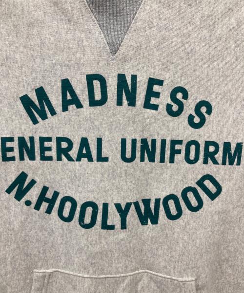 N.HOOLYWOOD（エヌ ハリウッド）N.HOOLYWOOD (エヌ ハリウッド) MADNESS (マッドネス) アーチプリントプルオーバーパーカー グレー サイズ:38の古着・服飾アイテム