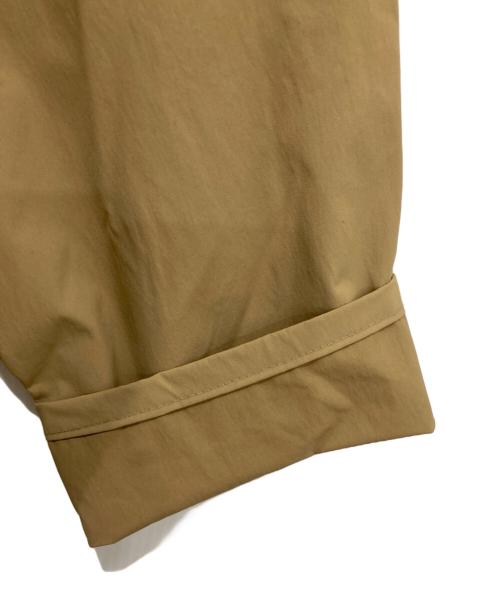 Barbour（バブアー）Barbour (バブアー) ナイロンフィールドパーカ ベージュ サイズ:XL 未使用品の古着・服飾アイテム