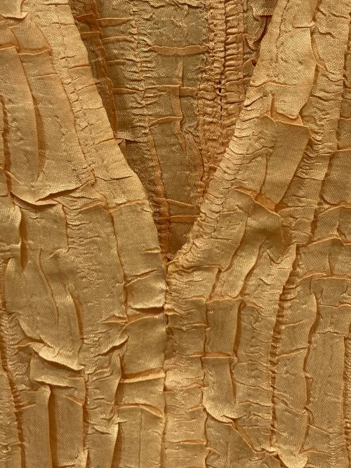 ISSEY MIYAKE（イッセイミヤケ）ISSEY MIYAKE (イッセイミヤケ) プリーツ加工半袖ワンピース イエロー サイズ:1の古着・服飾アイテム