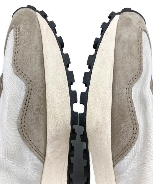 NEW BALANCE（ニューバランス）NEW BALANCE (ニューバランス) ローカットスニーカー ホワイト×ベージュ サイズ:27.0cmの古着・服飾アイテム