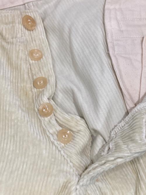 BLACK SIGN（ブラックサイン）BLACK SIGN (ブラックサイン) コーデュロイジョッパーズパンツ アイボリー サイズ:30の古着・服飾アイテム