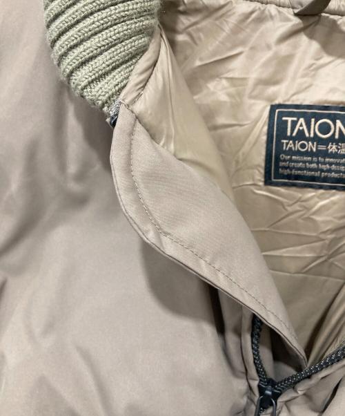 TAION（タイオン）TAION (タイオン) ダウンジャケット ベージュ サイズ:Mの古着・服飾アイテム