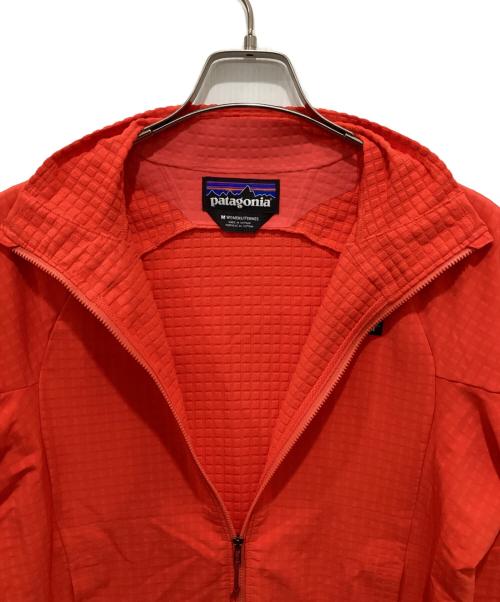 Patagonia（パタゴニア）Patagonia (パタゴニア) R1 TechFace Jacket レッド サイズ:Mの古着・服飾アイテム