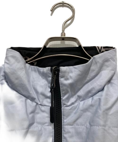 X-LARGE（エクストララージ）X-LARGE (エクストララージ) ALLOVER PRINT REVERSIBLE PUFFE ブラック×ブルー サイズ:Lの古着・服飾アイテム