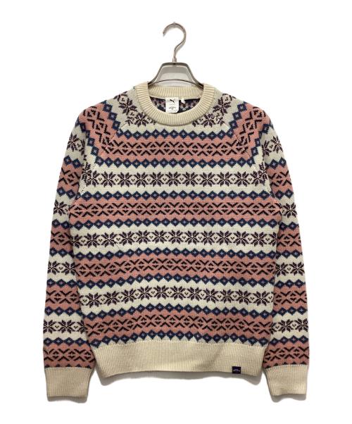 PUMA（プーマ）PUMA (プーマ) Noah (ノア) クルーネックニット ホワイト×ピンク サイズ:Sの古着・服飾アイテム