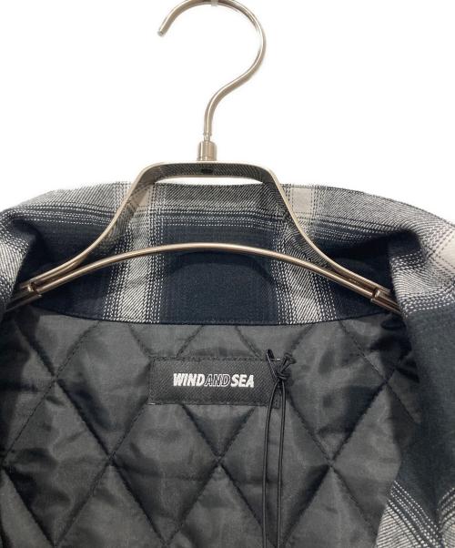 WIND AND SEA（ウィンダンシー）WIND AND SEA (ウィンダンシー) バック刺繍 ジップアップチェックジャケット ブラック×ホワイト サイズ:Lの古着・服飾アイテム