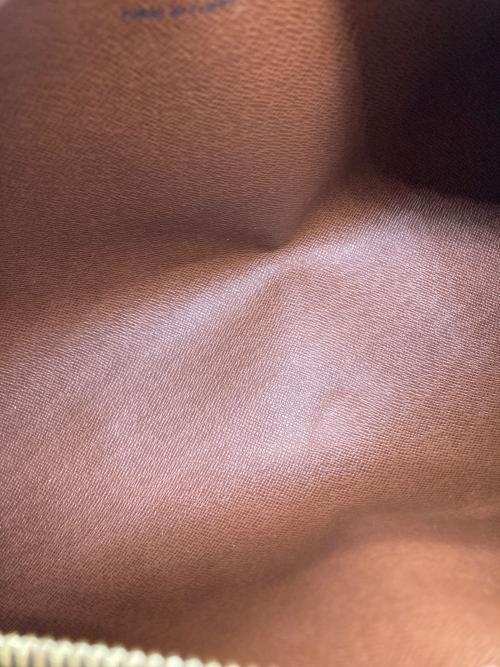 LOUIS VUITTON（ルイ ヴィトン）LOUIS VUITTON (ルイ ヴィトン) パピヨン26　モノグラムハンドバッグ ブラウンの古着・服飾アイテム