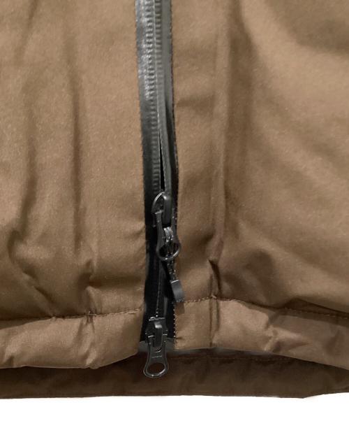 HELLY HANSEN（ヘリーハンセン）HELLY HANSEN (ヘリーハンセン) スリックダウンジャケット ブラウン サイズ:Mの古着・服飾アイテム