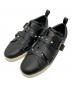 VALENTINO（ヴァレンティノ）の古着「ロックスタッズ レザーベルト スニーカー」｜ブラック