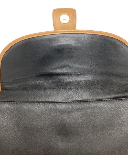 CELINE（セリーヌ）CELINE (セリーヌ) トリオンフロゴショルダーバッグ ブラック×ブラウンの古着・服飾アイテム