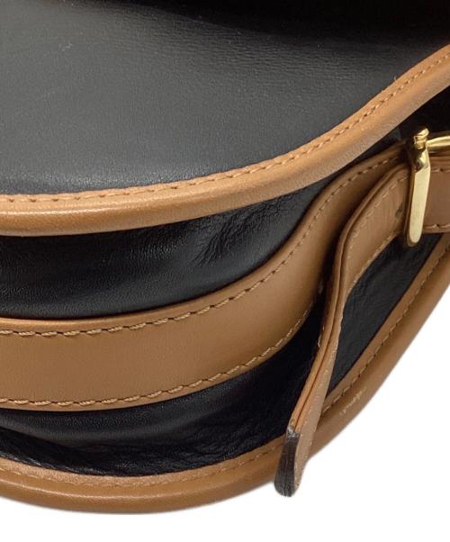 CELINE（セリーヌ）CELINE (セリーヌ) トリオンフロゴショルダーバッグ ブラック×ブラウンの古着・服飾アイテム