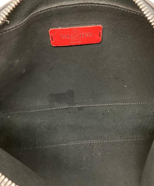 VALENTINO GARAVANI（ヴァレンティノ・ガラヴァーニ）VALENTINO GARAVANI (ヴァレンティノ・ガラヴァーニ) ショルダーバッグ ブラックの古着・服飾アイテム