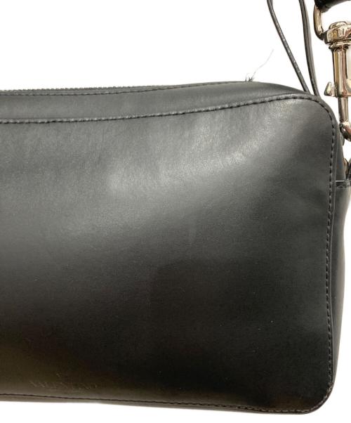 VALENTINO GARAVANI（ヴァレンティノ・ガラヴァーニ）VALENTINO GARAVANI (ヴァレンティノ・ガラヴァーニ) ショルダーバッグ ブラックの古着・服飾アイテム