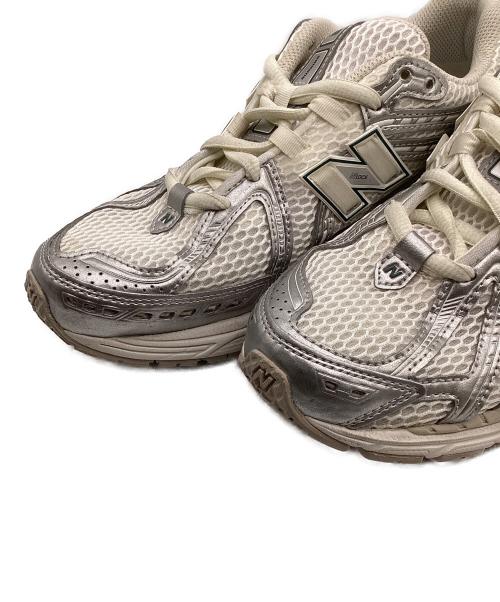 NEW BALANCE（ニューバランス）NEW BALANCE (ニューバランス) ローカットスニーカー ホワイト×グリーン サイズ:27の古着・服飾アイテム