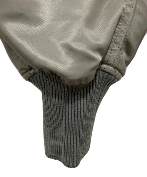 uniform experiment（ユニフォームエクスペリメント）uniform experiment (ユニフォームエクスペリメント) GRAFFITI REVERSIBLE MA-1 ブラック×グレー サイズ:1の古着・服飾アイテム