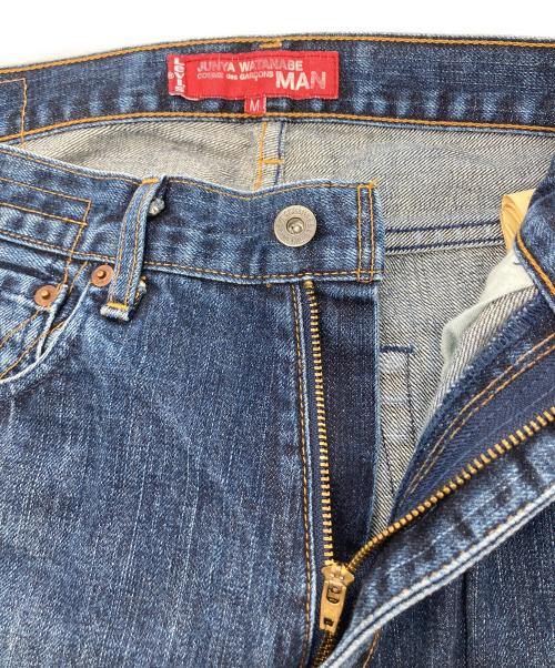 COMME des GARCONS JUNYA WATANABE MAN（コム デ ギャルソン ジュンヤ ワタナベ マン）COMME des GARCONS JUNYA WATANABE MAN (コム デ ギャルソン ジュンヤ ワタナベ マン) LEVI'S (リーバイス) デニムパンツ/02AW インディゴ サイズ:Mの古着・服飾アイテム