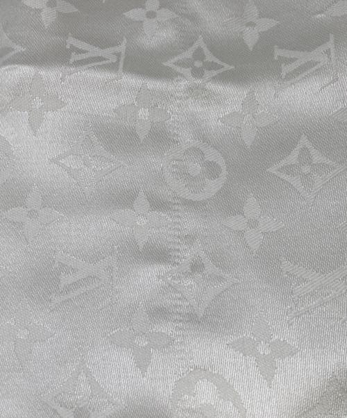 LOUIS VUITTON（ルイ ヴィトン）LOUIS VUITTON (ルイ ヴィトン) ショール・モノグラム ホワイト サイズ:下記参照の古着・服飾アイテム